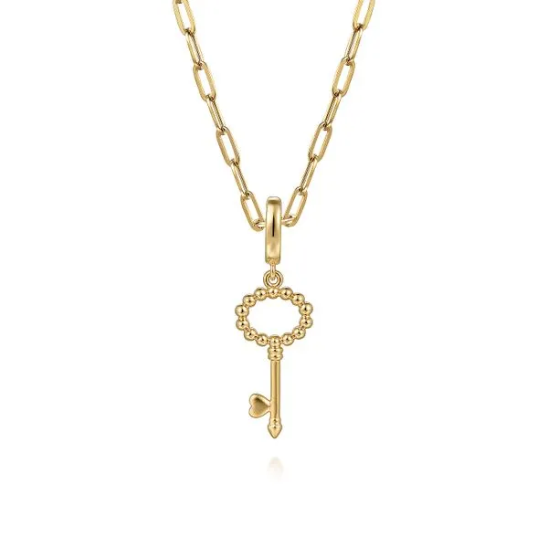 14K Yellow Plain Gold Bujukan Key Charm Pendant Image 3 Gray's Jewelers Bespoke Saint James, NY