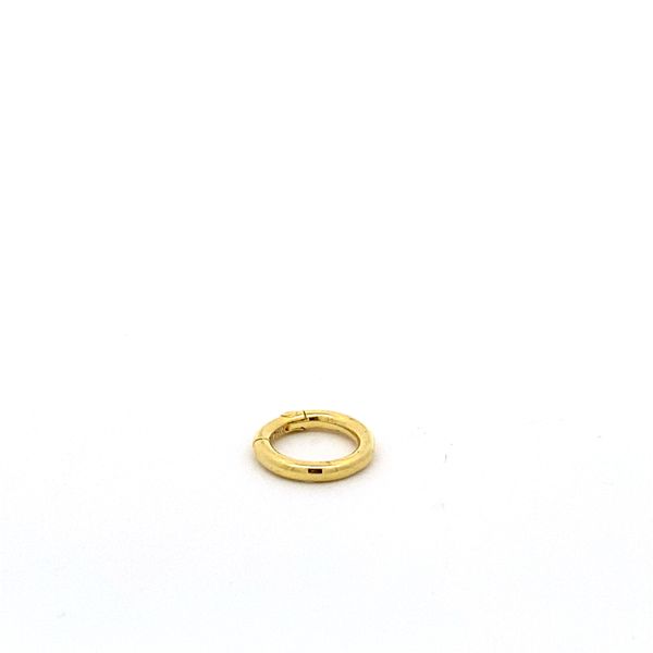 14K Yellow Gold Circle Clasp Pendant Gray's Jewelers Bespoke Saint James, NY