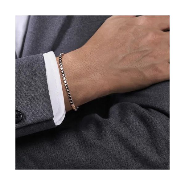 Sterling Silver Mens Solid Box Chain Bracelet Image 3 Gray's Jewelers Bespoke Saint James, NY