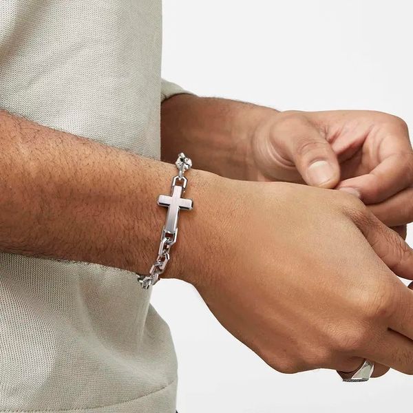 Sterling Silver Men's Mix Faceted Link Chain Bracelet with Cross Image 3 Gray's Jewelers Bespoke Saint James, NY