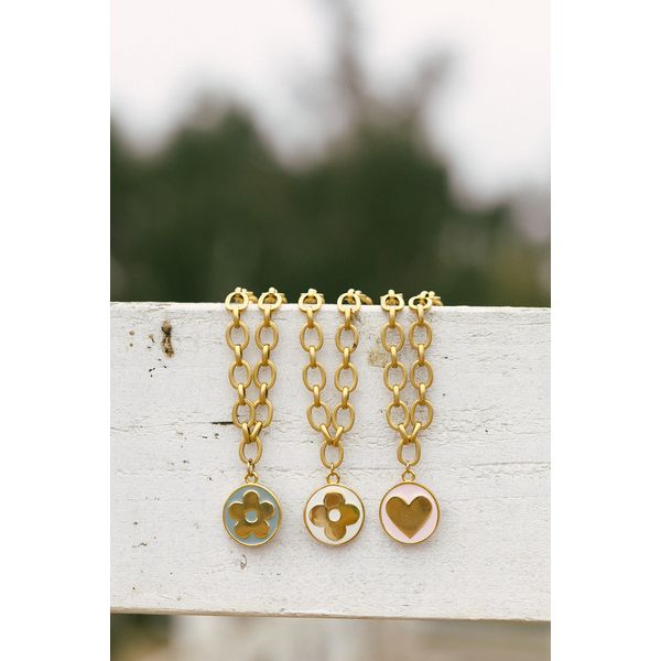THE CLOVER Image 2 Gray's Jewelers Bespoke Saint James, NY