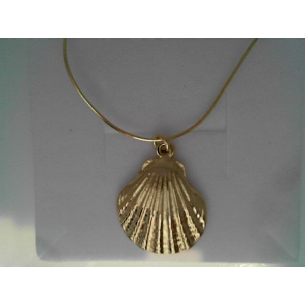 The Shellbound Necklace Gray's Jewelers Bespoke Saint James, NY