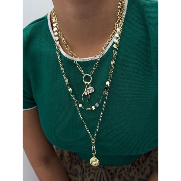 18K Yellow Gold Twisted Push Clasp Link Necklace Image 2 Gray's Jewelers Bespoke Saint James, NY