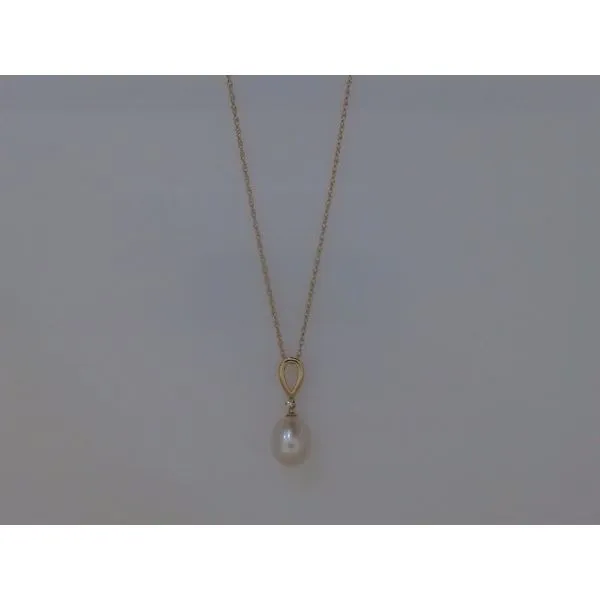 Pearl and Gold Strand Gysbers Jewelry Waupun, WI