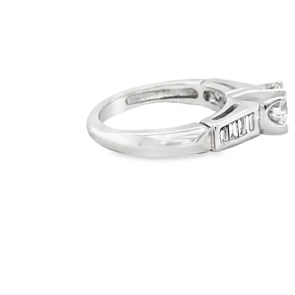 PLATINUM ROUND DIAMOND ENGAGEMENT RING