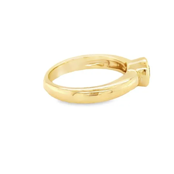 14K YG BEZEL SET ENGAGEMENT RING