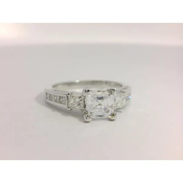 Ring Harkleroad Diamonds & Fine Jewelers Savannah, GA