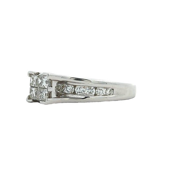 14KT White Gold 0.68ctw Diamond Illusion Estate Engagement Ring Image 2 Harmony Jewellers Grimsby, ON