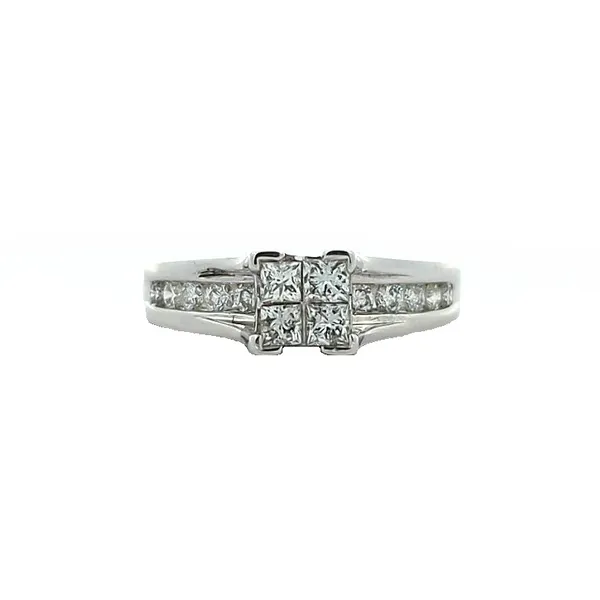 14KT White Gold 0.68ctw Diamond Illusion Estate Engagement Ring Harmony Jewellers Grimsby, ON