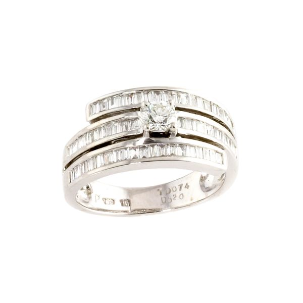 18KT White Gold 0.94ctw Diamond Estate Engagement Ring Harmony Jewellers Grimsby, ON