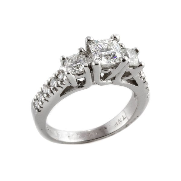 14KT White Gold 1.75ctw Diamond Estate Engagement Ring Harmony Jewellers Grimsby, ON