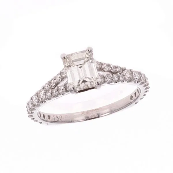 18KT White Gold 1.39ctw Diamond Estate Engagement Ring Harmony Jewellers Grimsby, ON