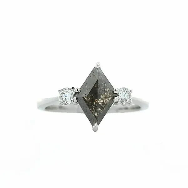 18KT White Gold 1.51ctw Diamond Estate Engagement Ring Harmony Jewellers Grimsby, ON