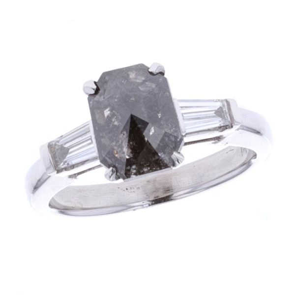 Platinum 2.09ctw Diamond Estate Engagement Ring Harmony Jewellers Grimsby, ON