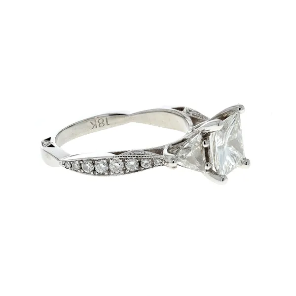 18KT White Gold 2.30ctw Diamond Estate Engagement Ring Image 2 Harmony Jewellers Grimsby, ON