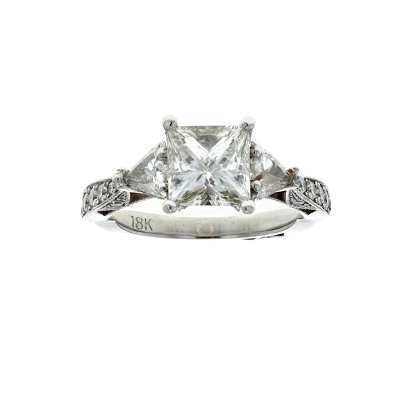 18KT White Gold 2.30ctw Diamond Estate Engagement Ring Harmony Jewellers Grimsby, ON