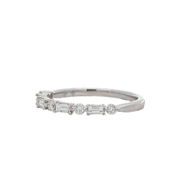 18K White Gold 0.37ct Diamond Band Image 2 Harmony Jewellers Grimsby, ON