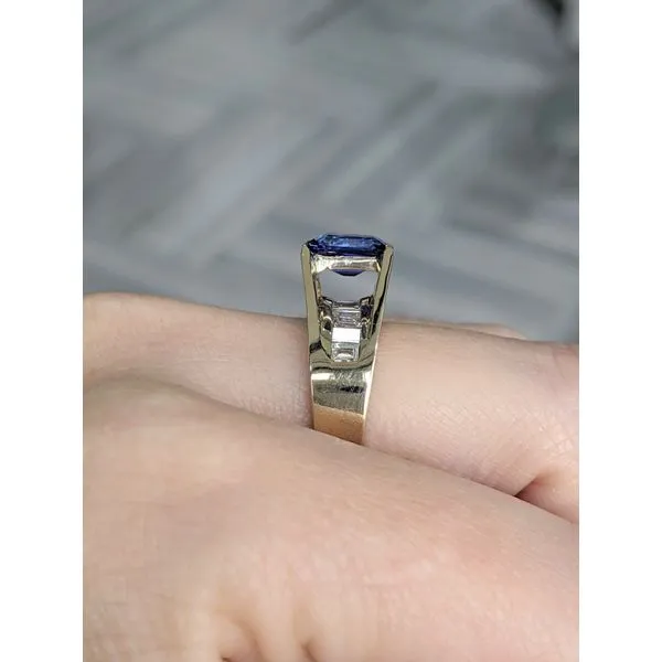 14KT Yellow Gold Natural Tanzanite and 0.74ctw Diamond Estate Ring Image 4 Harmony Jewellers Grimsby, ON