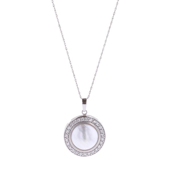 14KT White Gold Mother of Pearl & 0.75ctw Diamond Estate Necklace Harmony Jewellers Grimsby, ON