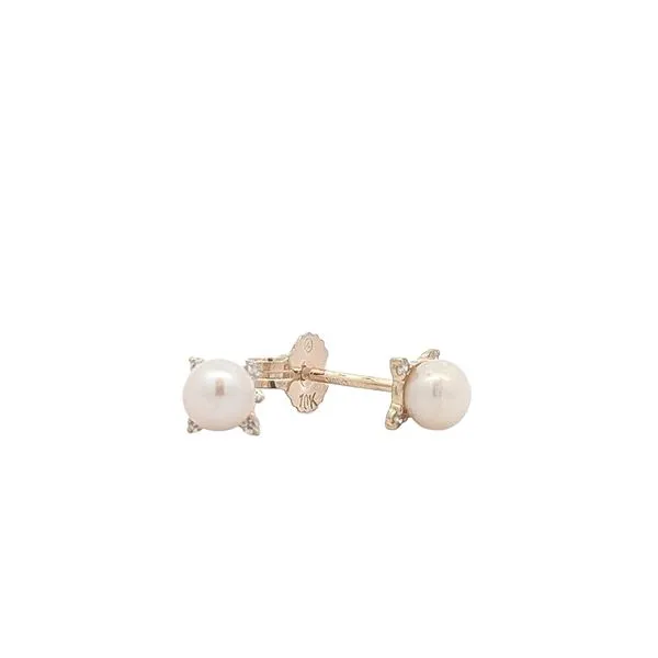 10KT Yellow Gold Pearl and 0.04ctw Diamond Stud Earrings Harmony Jewellers Grimsby, ON
