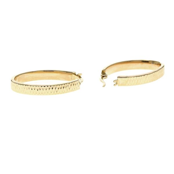 10KT Yellow Gold 20mm Oval Hoop Earrings Harmony Jewellers Grimsby, ON