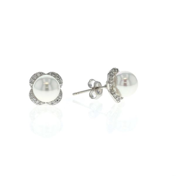 Reign Sterling Silver Pearl Bracelet and Pearl and CZ Earring Set Image 3 Harmony Jewellers Grimsby, ON