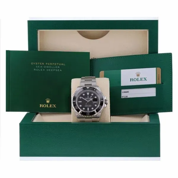 Rolex Sea-Dweller 126600 43mm  2019 Image 4 Harmony Jewellers Grimsby, ON