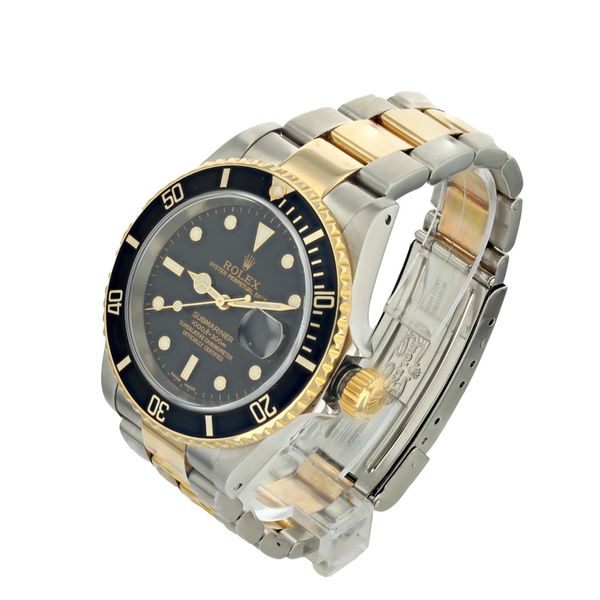 Rolex Submariner 16613 40mm 2004 Image 2 Harmony Jewellers Grimsby, ON