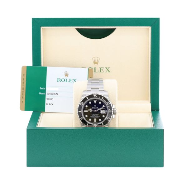 Rolex Submariner 116610LN 40mm 2016 Image 4 Harmony Jewellers Grimsby, ON