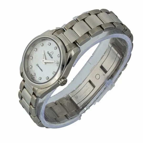 Omega Seamaster Aqua Terra Quartz 150M 220.10.28.60.55.001 28mm 2022 Image 2 Harmony Jewellers Grimsby, ON