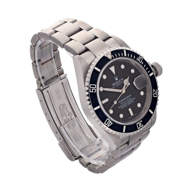 Rolex Submariner 16610 40mm 2007/08 Image 3 Harmony Jewellers Grimsby, ON