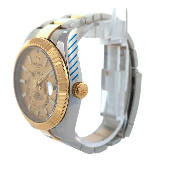 Rolex Sky-Dweller 326933 42mm Image 2 Harmony Jewellers Grimsby, ON