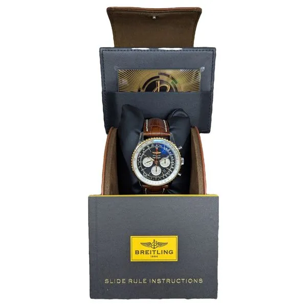 Breitling Navitimer 01 46 UB012721 46mm 2017 Image 5 Harmony Jewellers Grimsby, ON