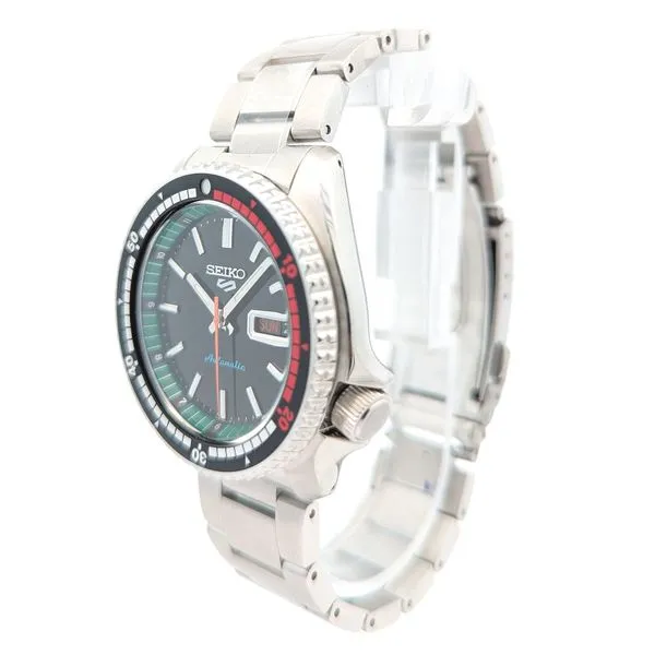 Seiko 5 Sports 4R36-15D0 42mm 2024 Image 2 Harmony Jewellers Grimsby, ON
