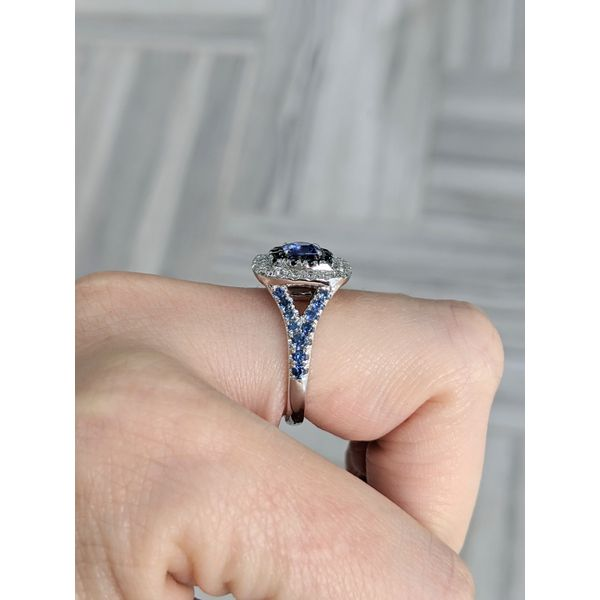 18KT White Gold Natural Blue Sapphire and 0.41ctw Diamond Ring Image 4 Harmony Jewellers Grimsby, ON