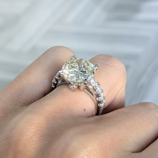18KT White Gold 5.47ctw Round cut Diamond Engagement Ring Image 3 Harmony Jewellers Grimsby, ON