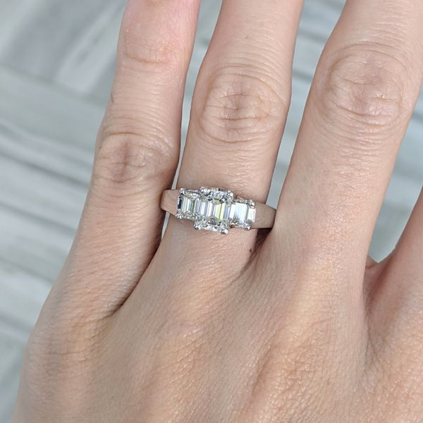 Platinum 1.58ctw Diamond Engagement Ring Image 3 Harmony Jewellers Grimsby, ON
