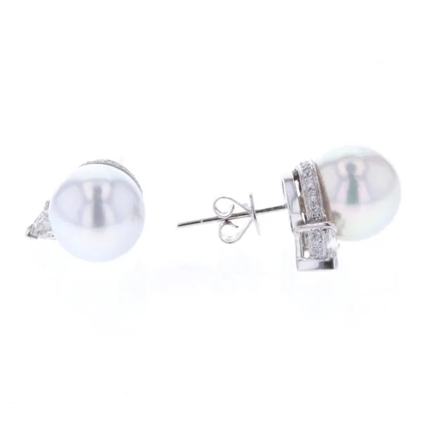 18KT White Gold South Sea Cultured Pearl and 0.45ctw Diamond Earrings Harmony Jewellers Grimsby, ON