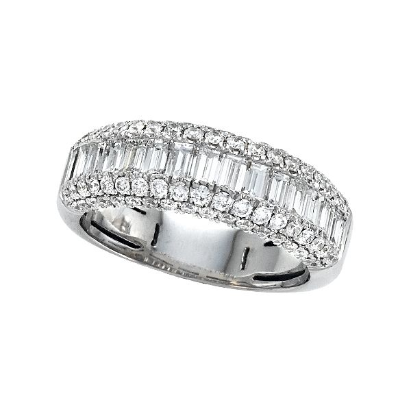 Diamond Ring Hingham Jewelers Hingham, MA