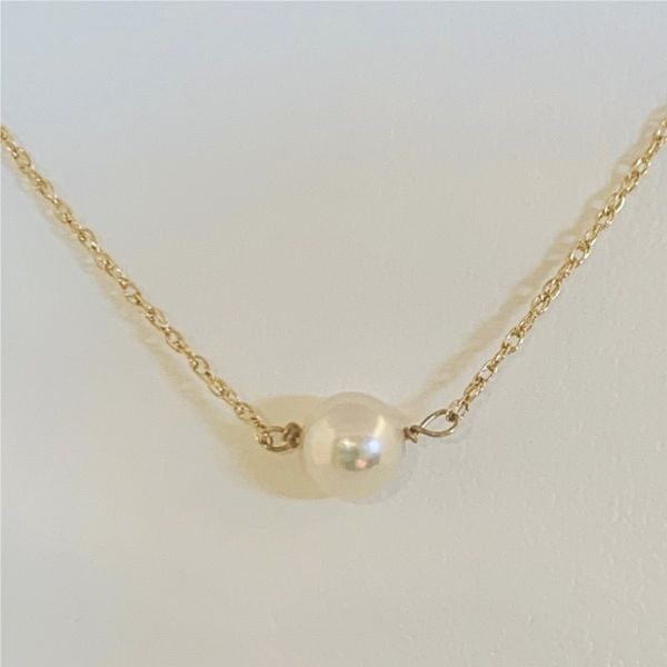 Floating Pearl Necklace Hingham Jewelers Hingham, MA
