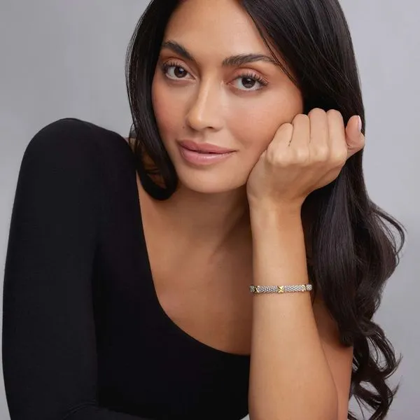 Signature Caviar Beaded X Bracelet