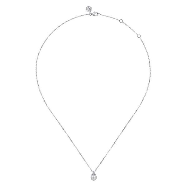 Pearl Pendant Necklace Image 2 Hingham Jewelers Hingham, MA