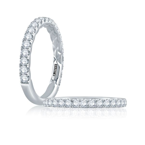 Quilted Diamond Band Image 2 Hogan's Jewelers Gaylord, MI