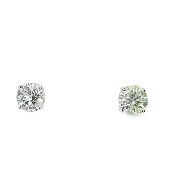Diamond Stud Earrings Hogan's Jewelers Gaylord, MI
