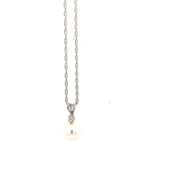Pearl and Diamond Pendant Hogan's Jewelers Gaylord, MI