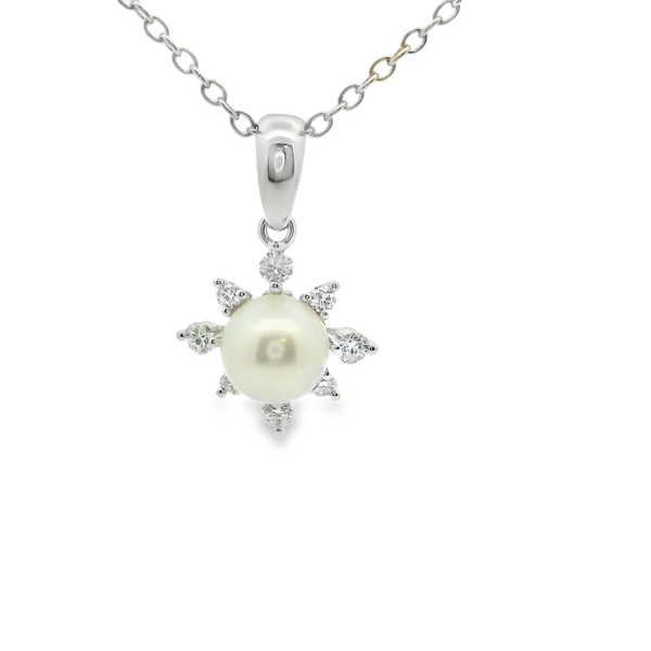 Pearl and Diamond Pendant Hogan's Jewelers Gaylord, MI