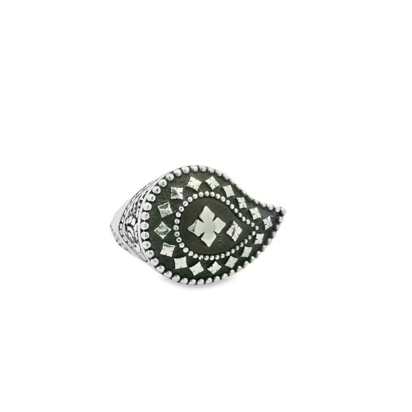 Paisley Ring Hogan's Jewelers Gaylord, MI