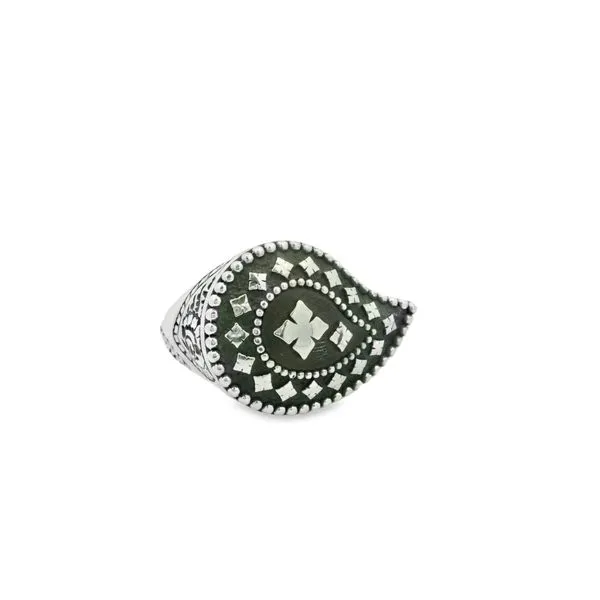 Paisley Ring Hogan's Jewelers Gaylord, MI
