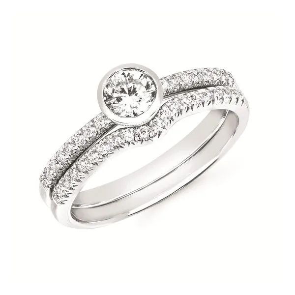 Stunning low profile diamond diamond wedding set Holliday Jewelry Klamath Falls, OR