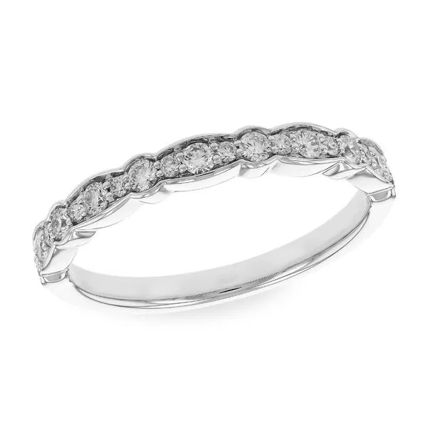Scalloped diamond band. Holliday Jewelry Klamath Falls, OR